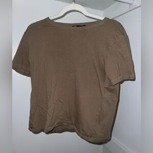 Cropped tee